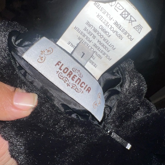 Florencia Black Quilted reversible Jacket - Picture 5 of 5